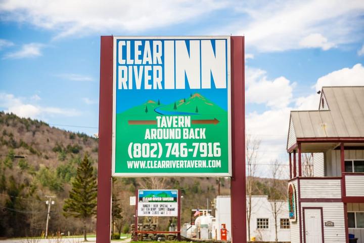 Pet Friendly Clear River Inn