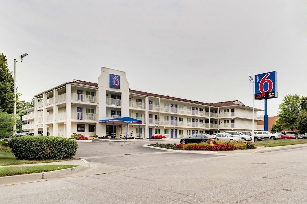 Pet Friendly Motel 6 Linthicum Heights MD - BWI Airport