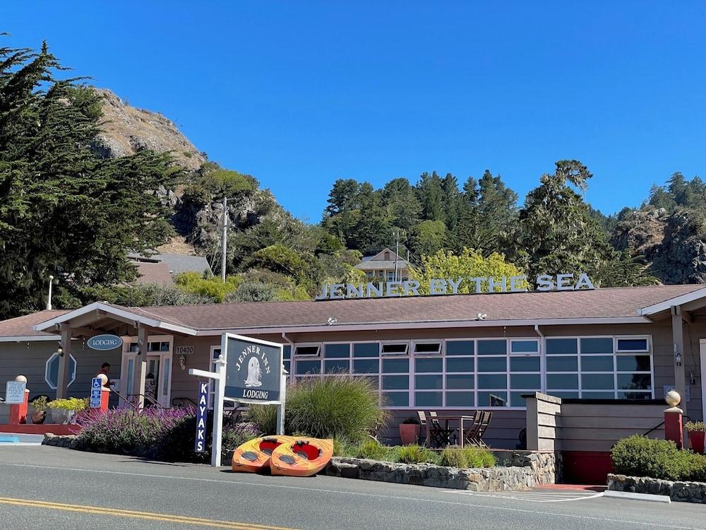 Pet Friendly Jenner Inn