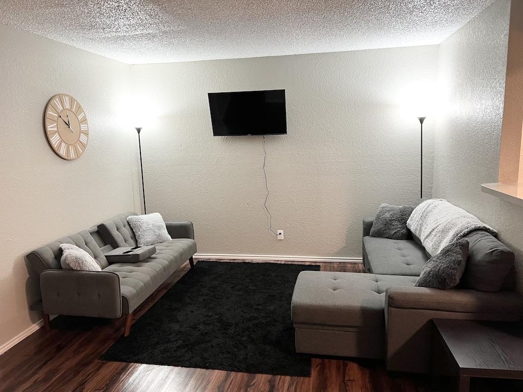 Lovely 2BR Abilene Apartment Pet Policy