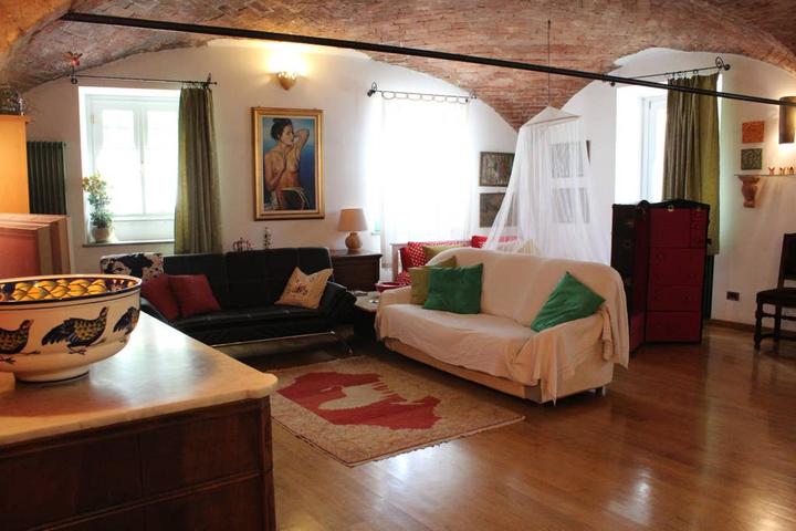 Pet Friendly Alessandria Airbnb Rentals