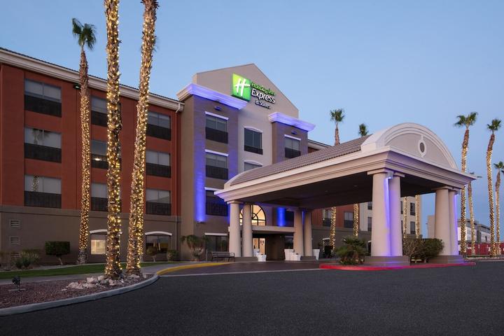 Pet Friendly Holiday Inn Express & Suites Yuma an IHG Hotel