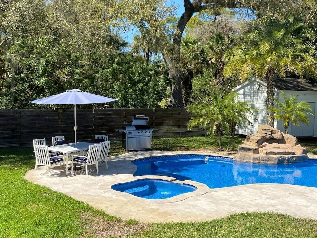 Pet Friendly 2/2 LaBelle House with Heated Pool