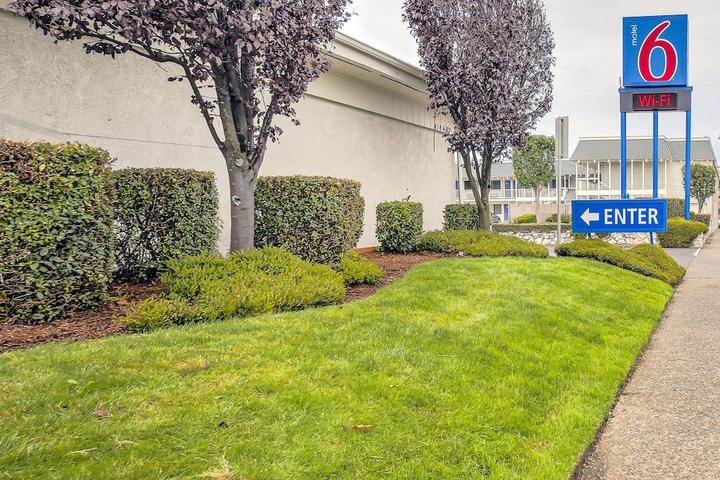 Pet Friendly Motel 6 Coos Bay Or