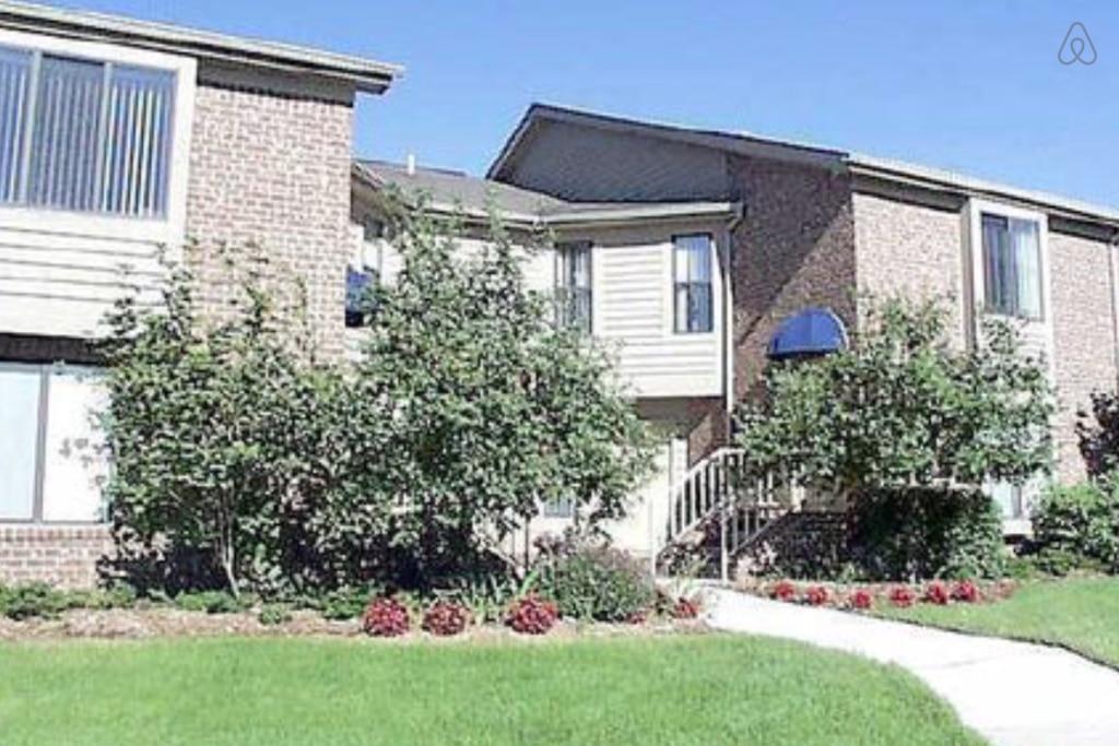 Auburn Hills Airbnb Rentals Pet Policy