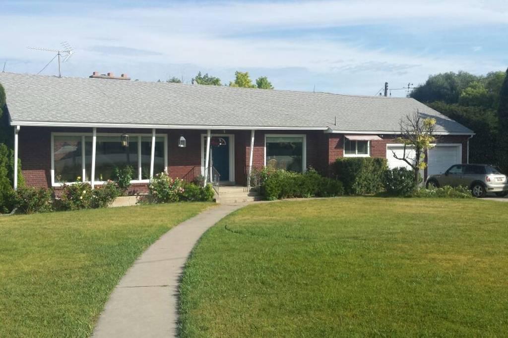 Hyrum Airbnb Rentals Pet Policy