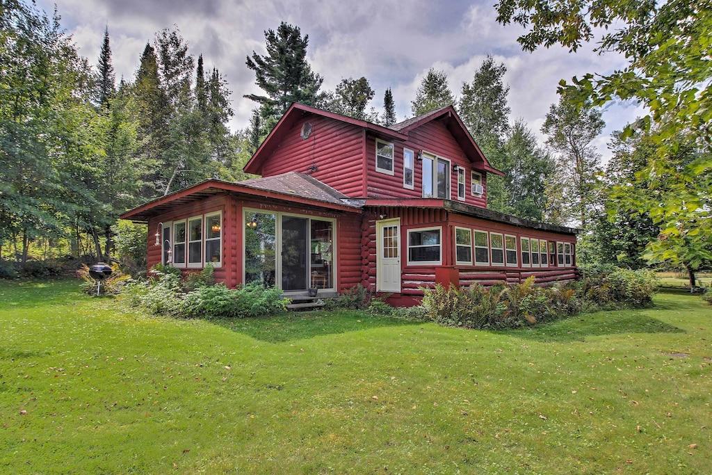 Pet Friendly Serene Wilderness Acres Cabin with Views