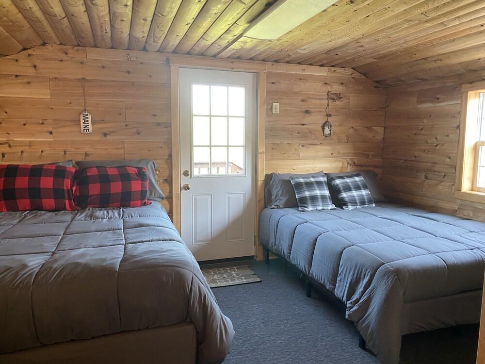 Pet Friendly Newly Built Cozy Cabin in Northern Maine