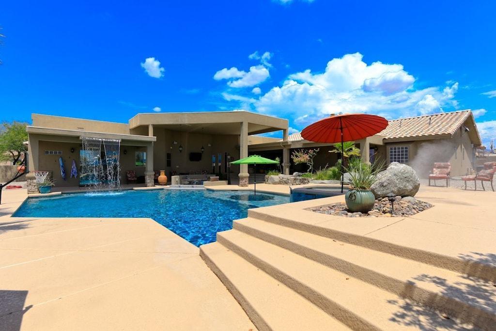 Huge Resort Style Home in Lake Havasu Pet Policy