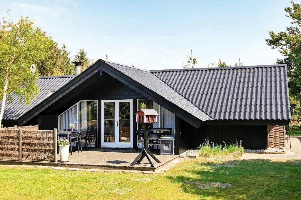 Pet Friendly Magnificent Holiday Home in Saltum With Terrace