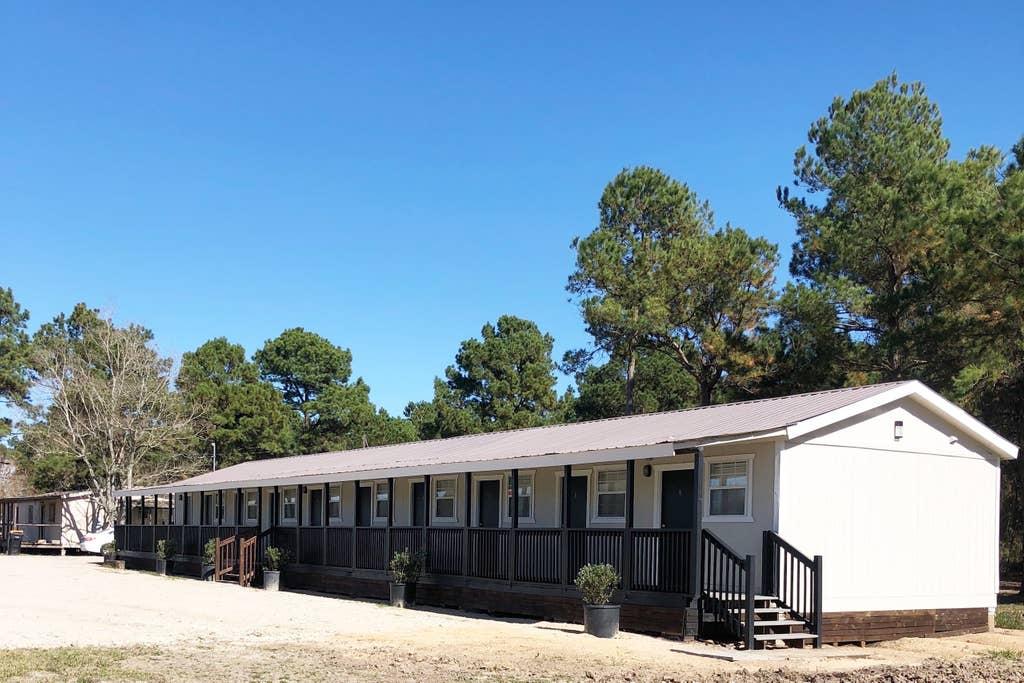 Anahuac Airbnb Rentals Pet Policy