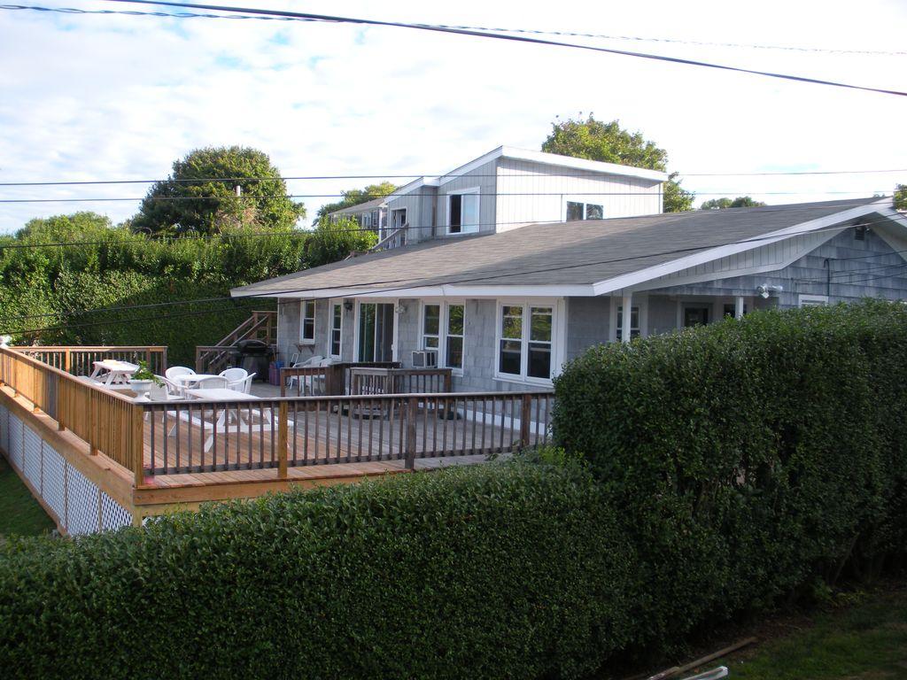 Pet Friendly Vacation Rentals In Middletown Ri Bring Fido