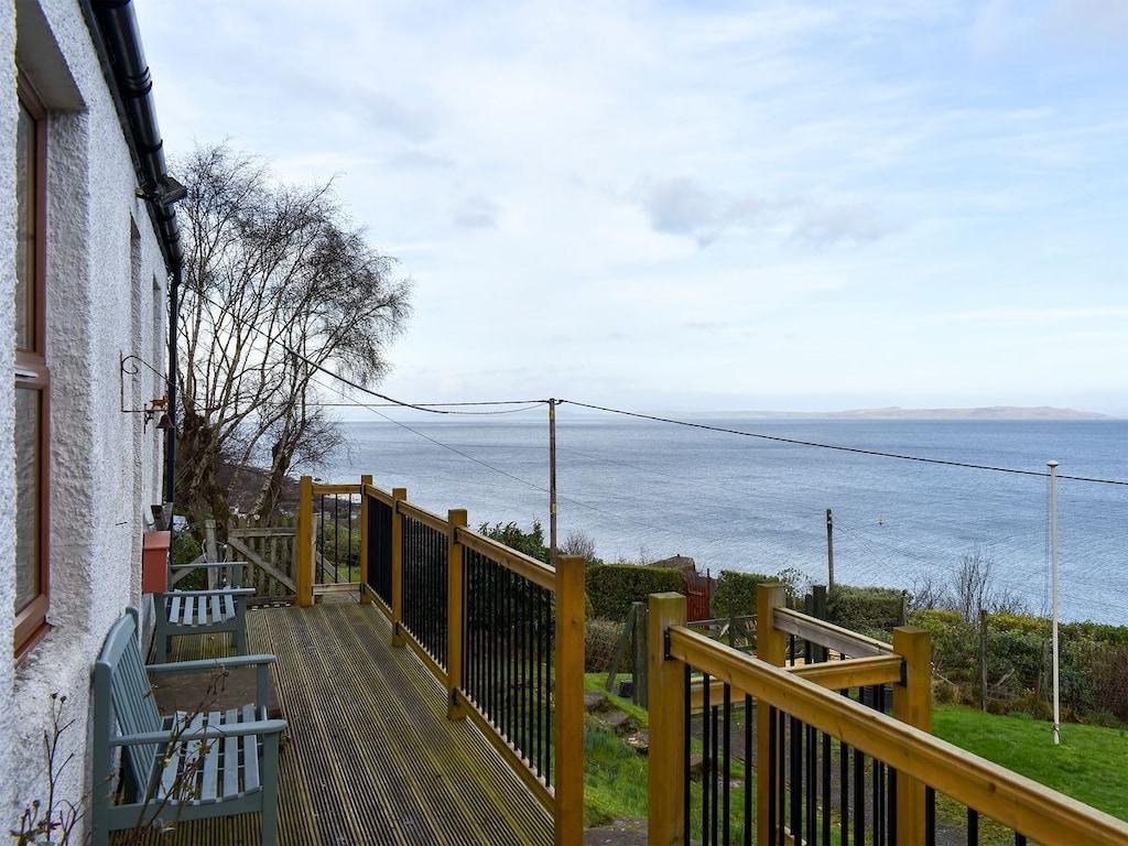 Pet Friendly 3BR Accommodation in Corrie Near Brodick