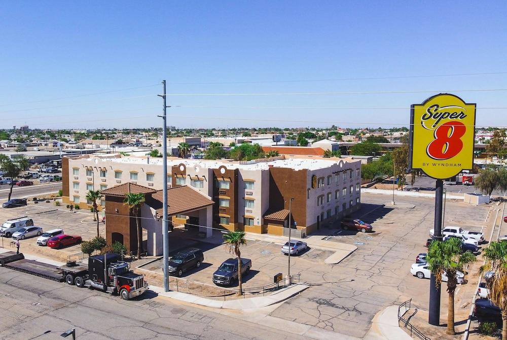 Super 8 by Wyndham Yuma Pet Policy