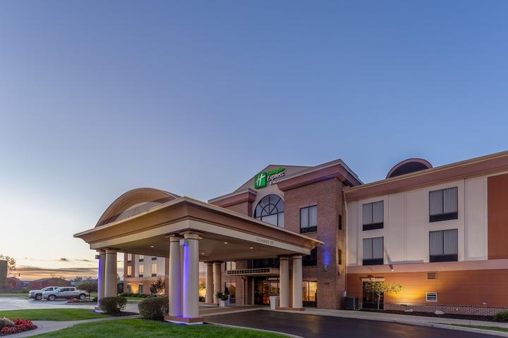 Pet Friendly Holiday Inn Express Hotel & Suites Bowling Green an IHG Hotel