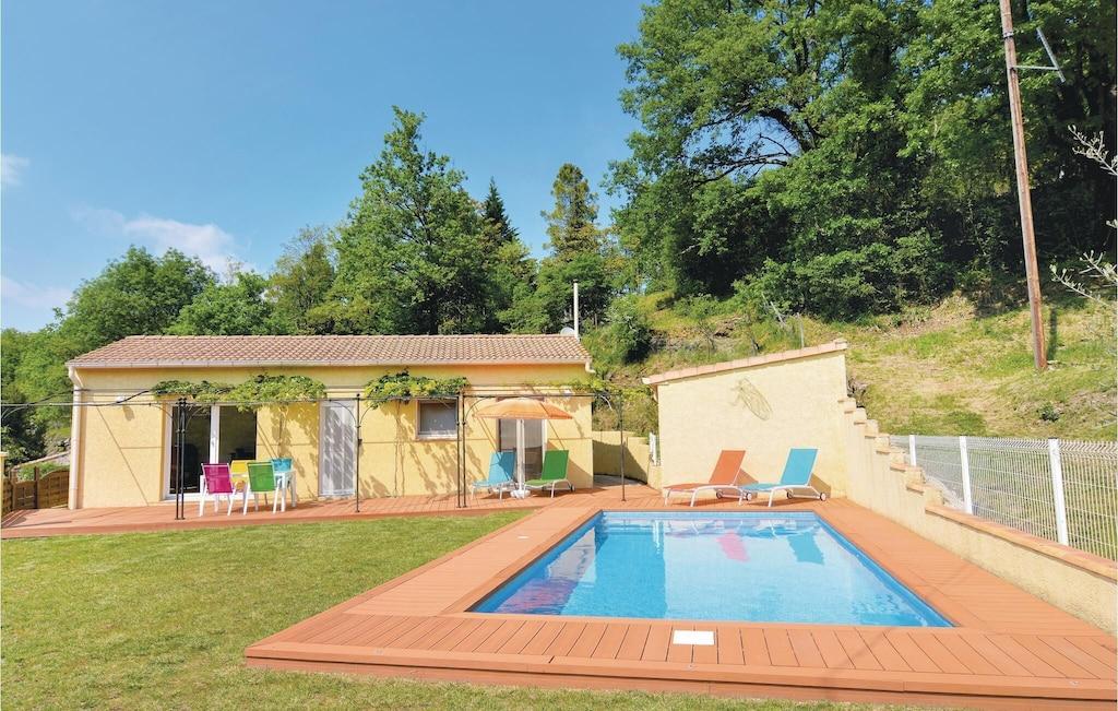 Pet Friendly Stunning Home in Molières-Sur-Cèze with Wifi