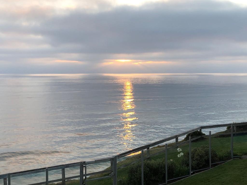 2BR Oceanfront Condo on Encinitas Bluffs Pet Policy
