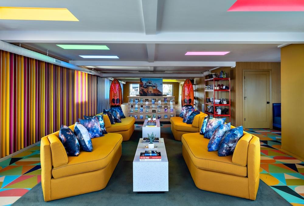 Pet Friendly Americana Motor Hotel