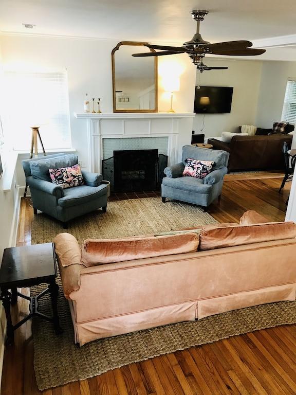 Cozy 3BR Charleston Home Near Amenities Pet Policy