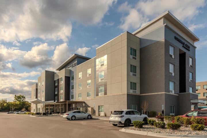 Pet Friendly TownePlace Suites by Marriott Chesterfield