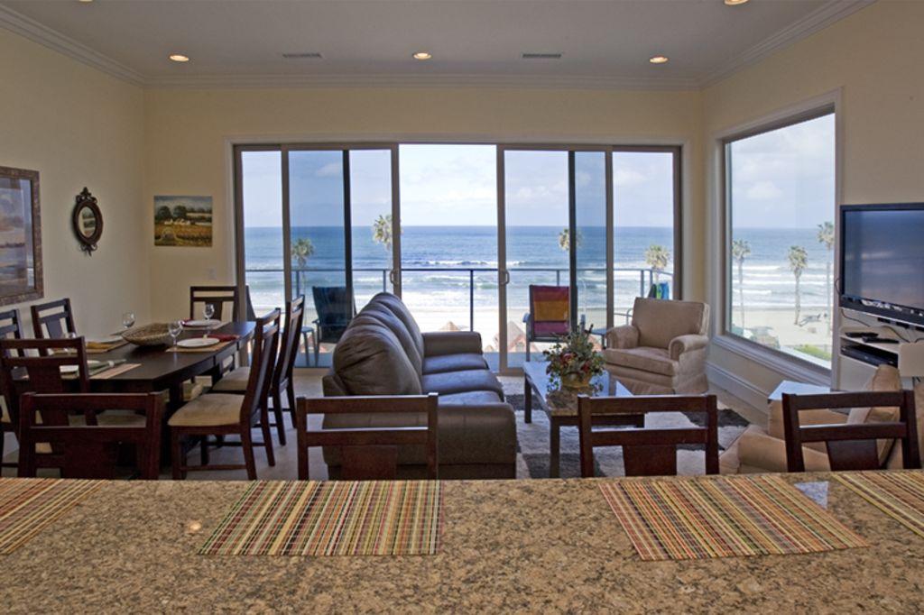 Pet Friendly Vacation Rentals In Oceanside Ca Bring Fido