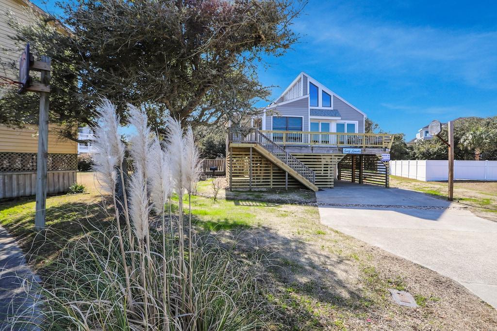 Oceanside 4BR Home with Pool & Hot Tub Pet Policy