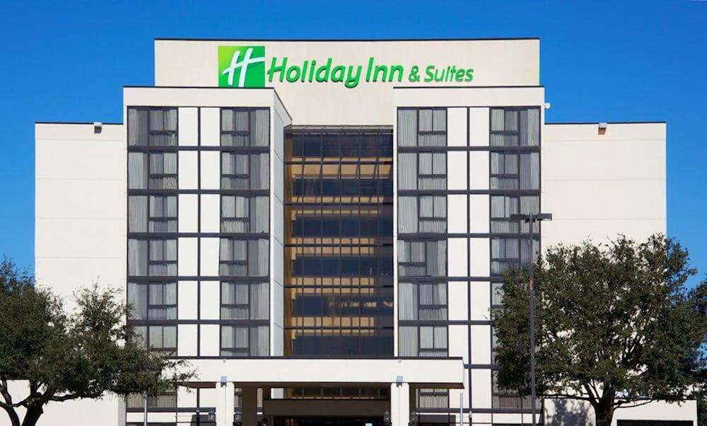 Pet Friendly Holiday Inn Hotel & Suites Beaumont Plaza (I-10 & Walden) an IHG Hotel