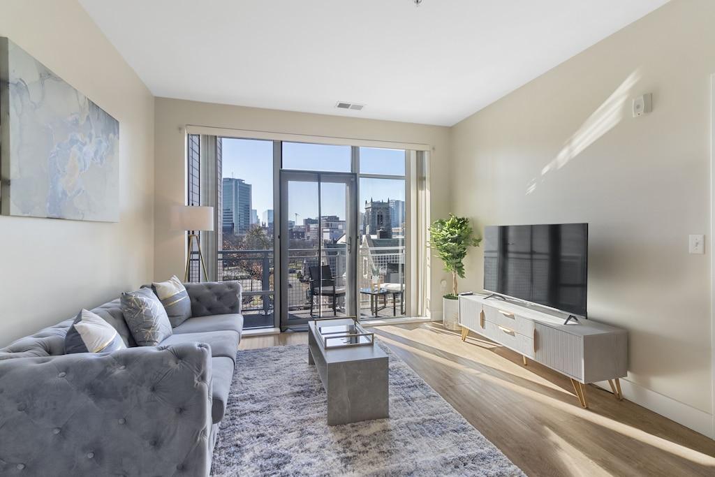 1/1 Luxurious Apartment in Downtown Stamford Pet Policy