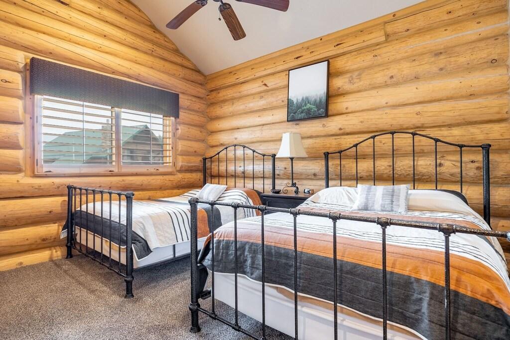 Greer Holladay Inn Cabin (Cabin 176) Pet Policy