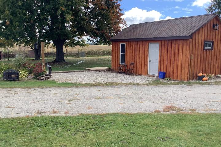 Pet Friendly Country Bunkie with Kitchenette & Washroom