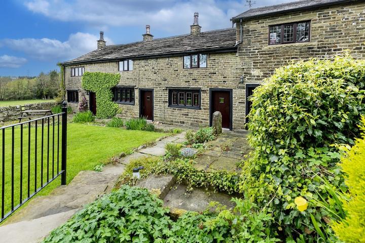 Pet Friendly Beautifully Restored 17th Century Cottage