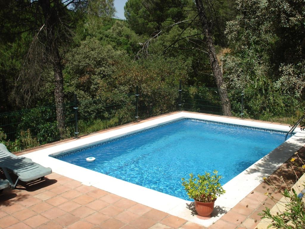 Pet Friendly Chalet in the Mountains 10 Minutes from Cordoba