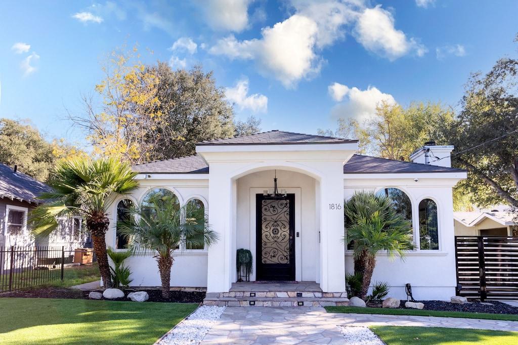 Heart of Pasadena Pet Policy