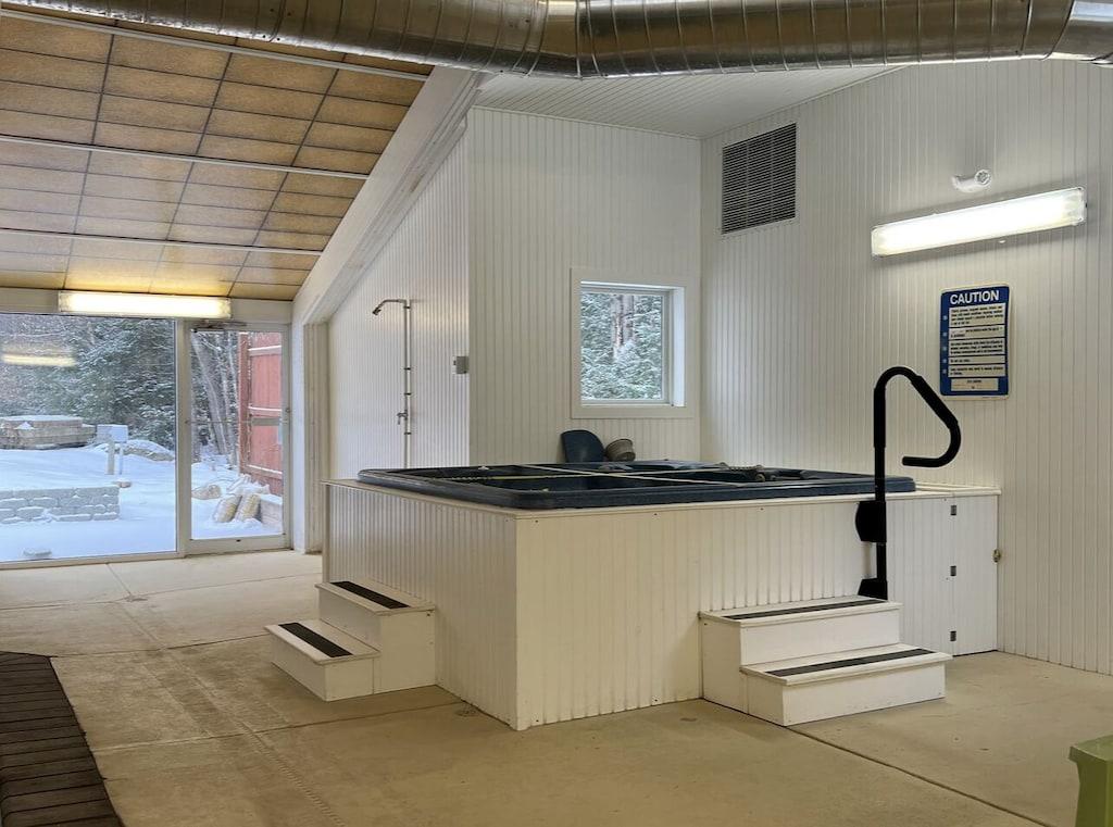 Cozy Condo Near North Conway Village Pet Policy