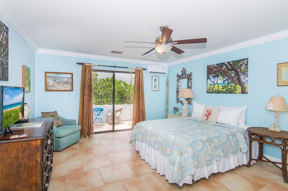 Juno Beach Bungalows 8 Pet Policy