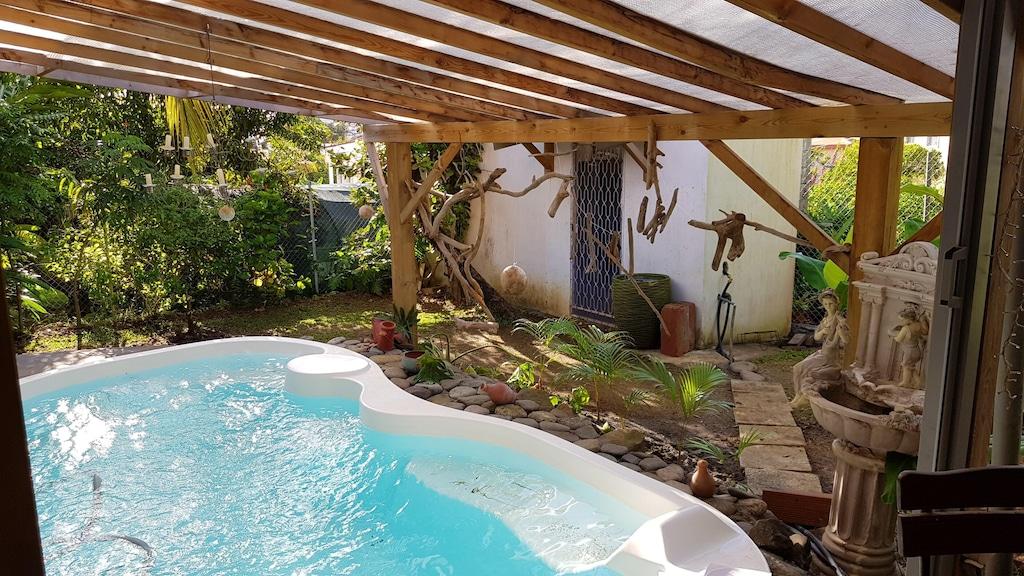 Pet Friendly 1BR Garden Apartment in Le Lamentin with Pool