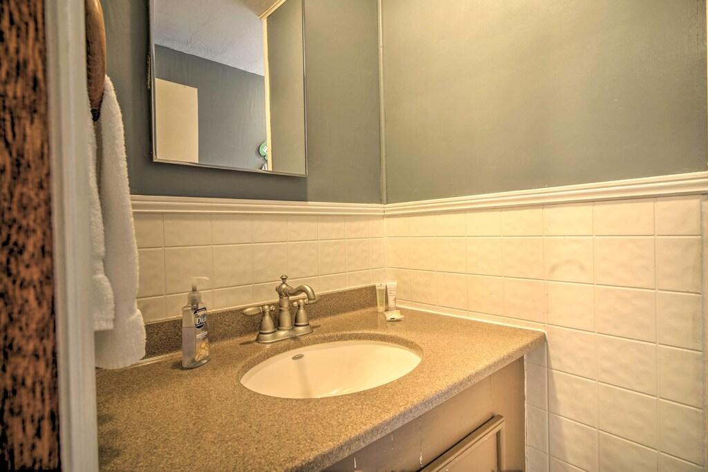 PetFriendly Cabin in Dandridge with Fire Pit Pet Policy