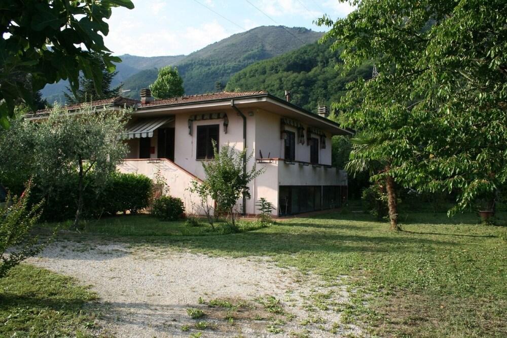 Pet Friendly Villa Casciani