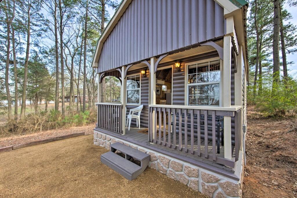 Pet Friendly Lakefront Cabin with 2 Lofts on 4 Acres