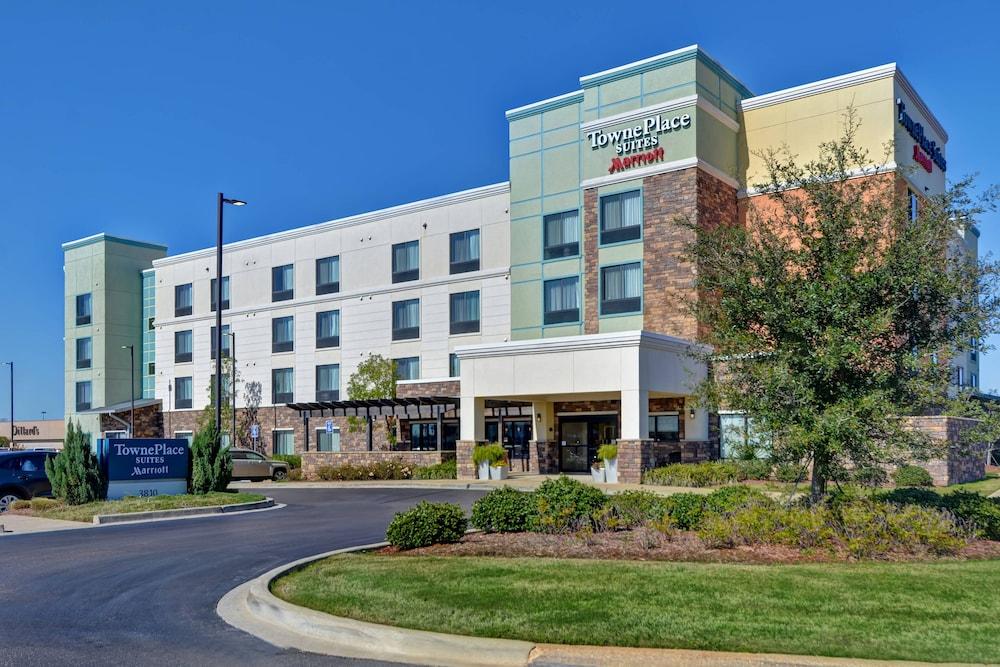 Pet Friendly TownePlace Suites by Marriott Alexandria