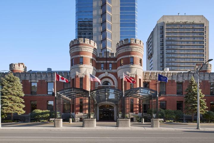 Pet Friendly Delta Hotels by Marriott London Armouries