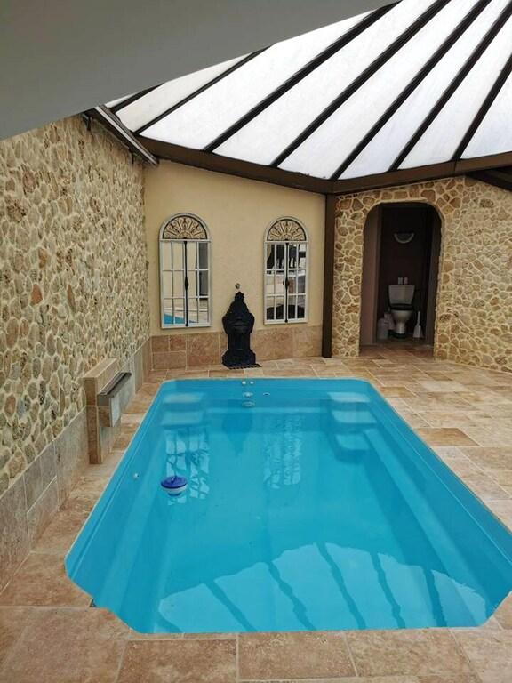 Pet Friendly 2BR Villa with Private Pool & Sauna