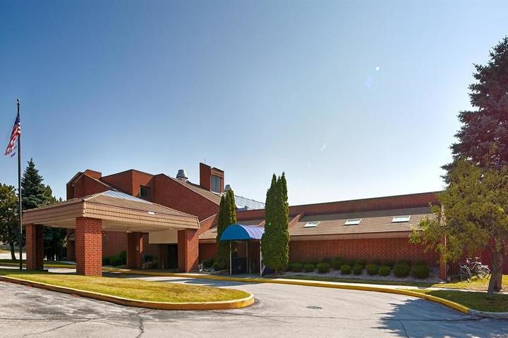 Pet Friendly Hotels In Manitowoc Wi Bringfido
