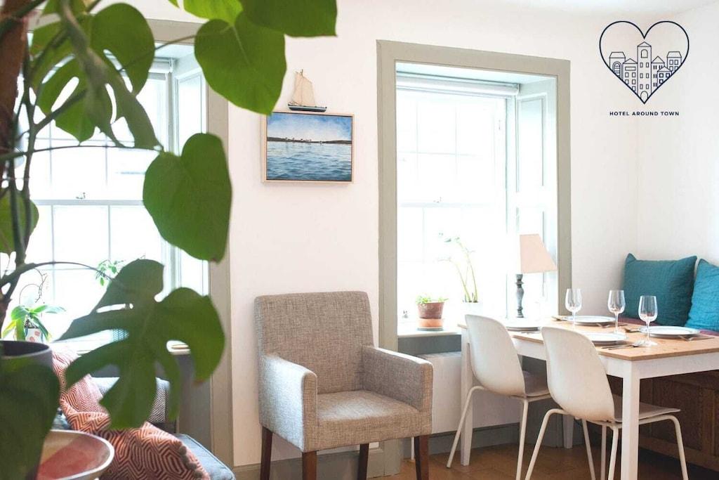 Charming Cosy Flat in Heart of Edinburgh Pet Policy