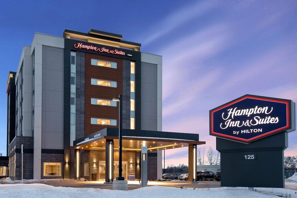 Pet Friendly Hampton Inn & Suites Ottawa West