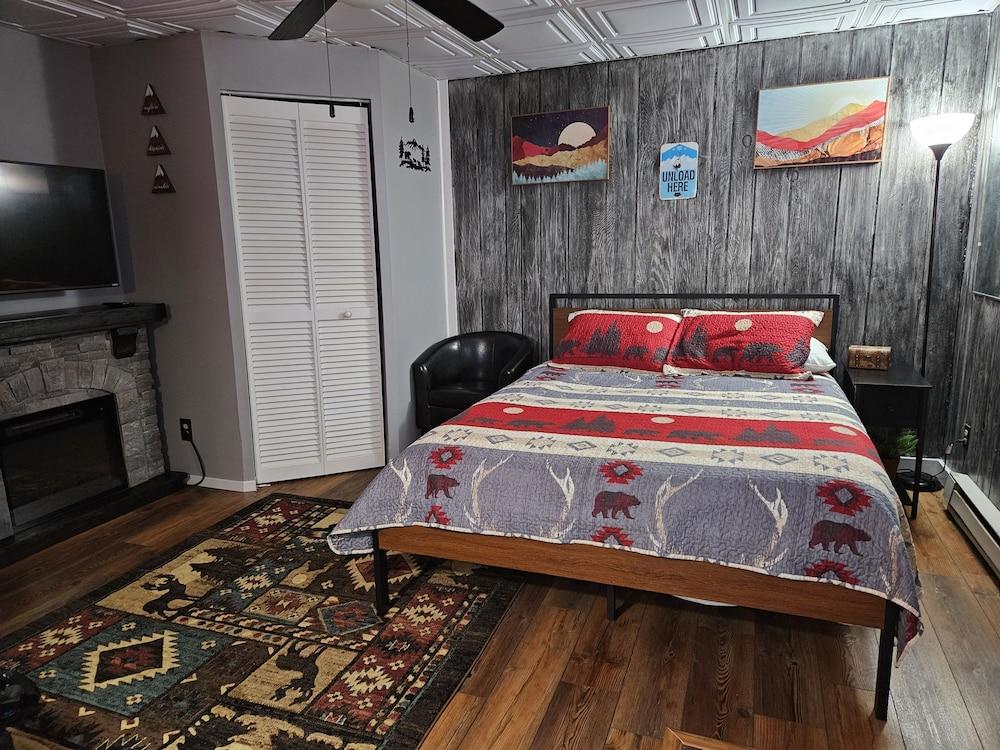 Overlook at Snowshoe Getaway Pet Policy