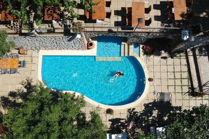 Pet Friendly 1BR Apartment in Badolato with Sea Views & Shared Pool