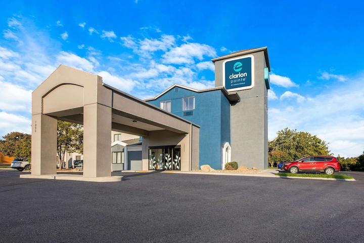 Pet Friendly Clarion Pointe Sevierville-Pigeon Forge