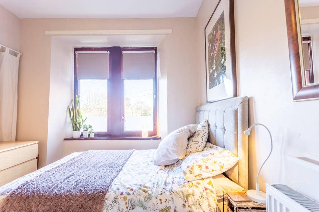Pet Friendly Glaston Airbnb Rentals