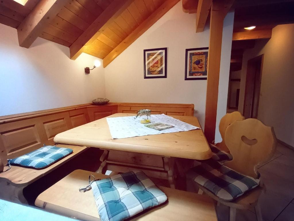 Pet Friendly 3BR Holiday Apartment in Stadtsteinach
